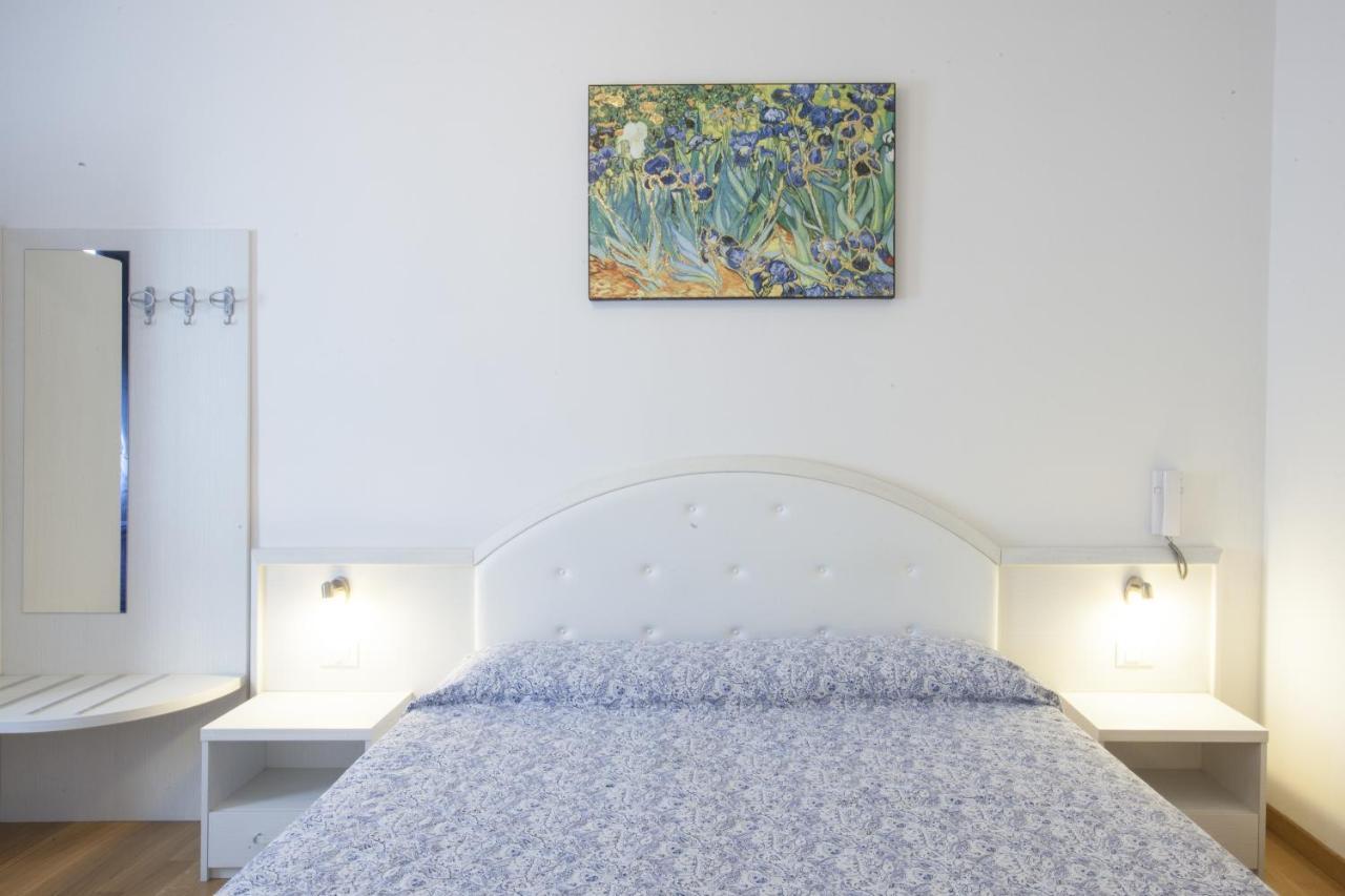 Hotel Amalfi Milão Quarto foto